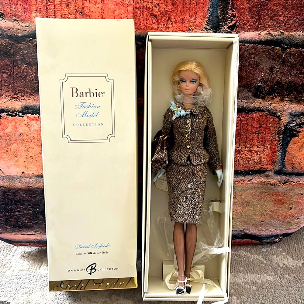 Barbie Fashion Model Collection Tweed Indeed Genuine Silkstone Body